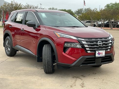 New 2025 Nissan Rogue S image 4