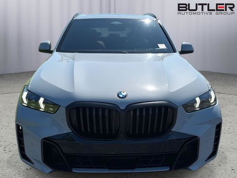 Used 2024 BMW X5 xDrive40i w/ M Sport Package AWD/4WD image 9