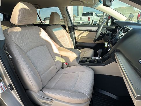 Used 2019 Subaru Outback 2.5i Premium image 31