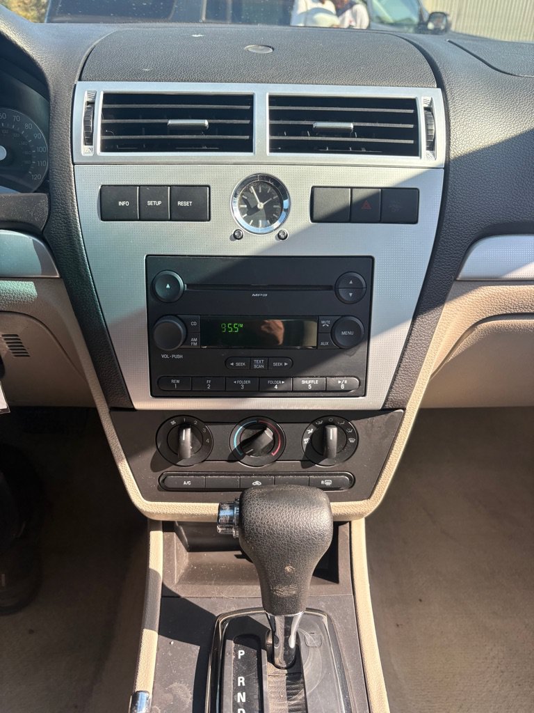 Used 2006 Mercury Milan FWD image 14