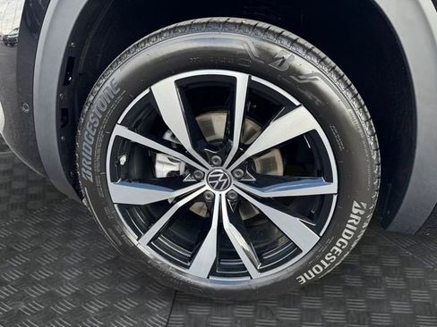 New 2026 Volkswagen Atlas Cross Sport SEL Premium R-Line AWD/4WD image 12