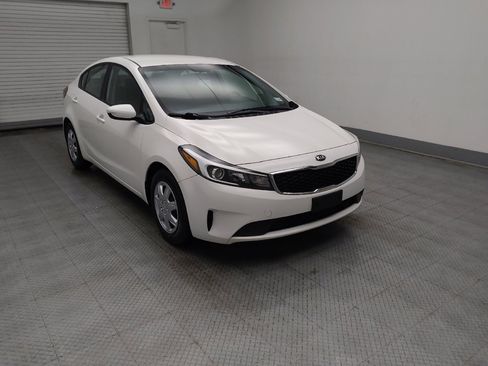 Used 2017 Kia Forte LX image 13