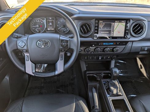 Used 2022 Toyota Tacoma TRD Off-Road w/ TRD Premium Off Road Package image 16