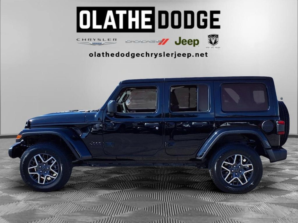 Used 2026 Jeep Wrangler Unlimited Sahara AWD/4WD image 25