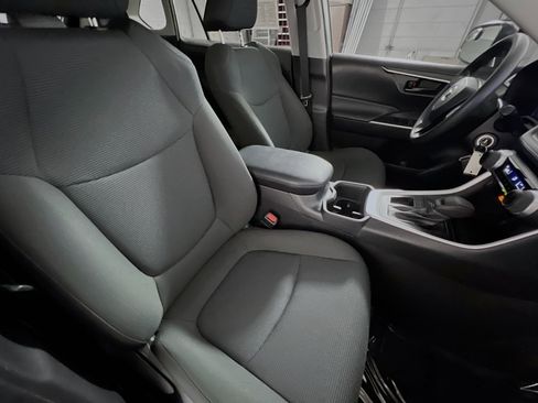 Used 2023 Toyota RAV4 LE image 30