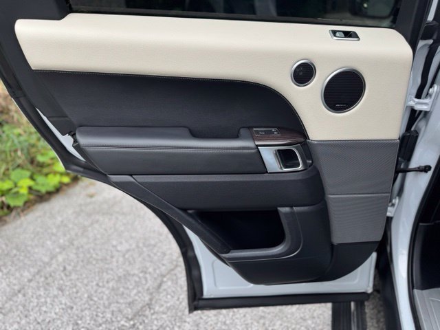 Used 2018 Land Rover Range Rover Sport HSE AWD/4WD image 11