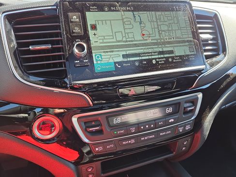 New 2026 Honda Ridgeline Black Edition image 11