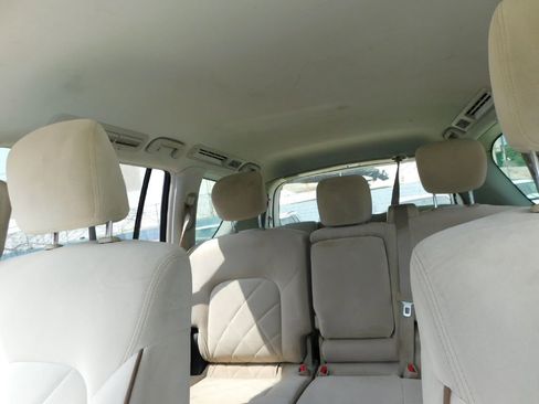 Used 2017 Nissan Armada SV image 32