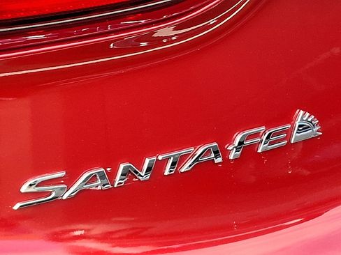 Used 2019 Hyundai Santa Fe SEL image 5