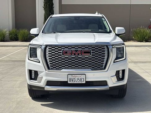Used 2021 GMC Yukon XL Denali w/ Denali Ultimate Package image 8