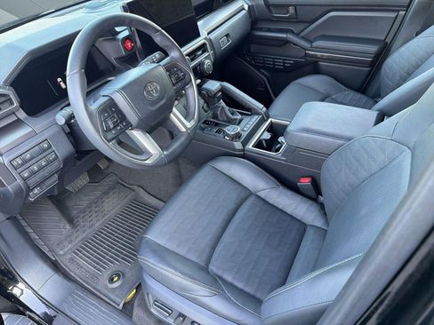 Used 2025 Toyota 4Runner TRD Off-Road Premium w/ Tow Technology Package AWD/4WD image 4