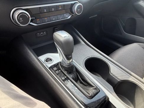 Used 2025 Nissan Altima 2.5 SV FWD image 11