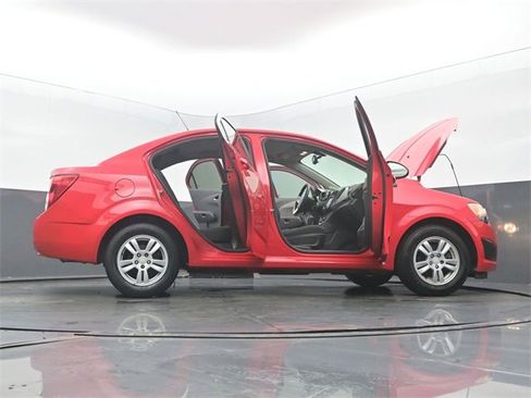 Used 2016 Chevrolet Sonic LT image 61