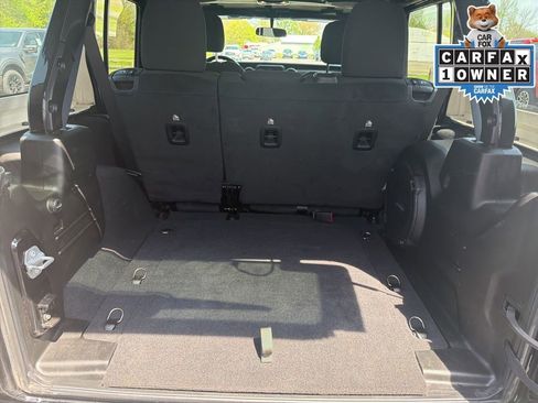 Used 2022 Jeep Wrangler Unlimited Sport AWD/4WD image 8