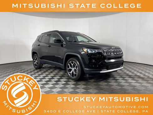 Used 2024 Jeep Compass Limited image 1