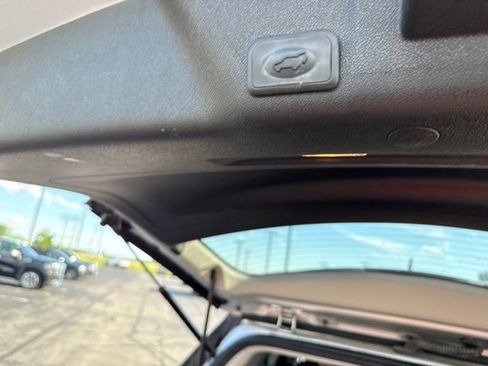 Used 2015 GMC Acadia SLE FWD image 11