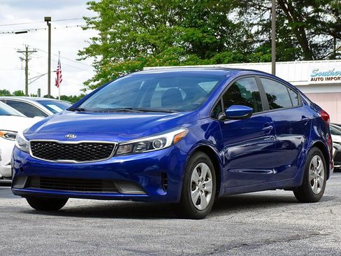 Used 2017 Kia Forte LX FWD image 5