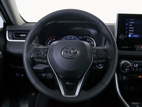 Used 2025 Toyota RAV4 XLE Premium FWD image 25