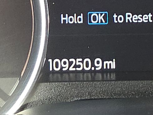 Used 2020 Ford Expedition Limited image 23