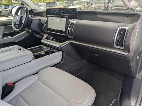 Used 2025 Ford Expedition Max Platinum w/ Driver's Package AWD/4WD image 14