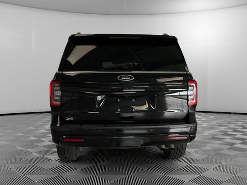 Used 2023 Ford Expedition Limited image 7