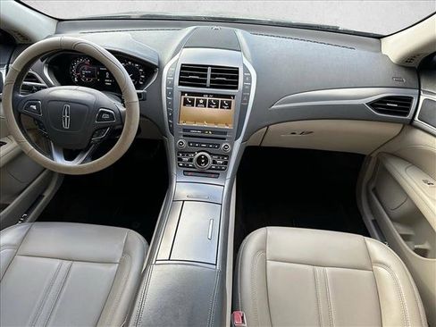 Used 2017 Lincoln MKZ Premiere image 27