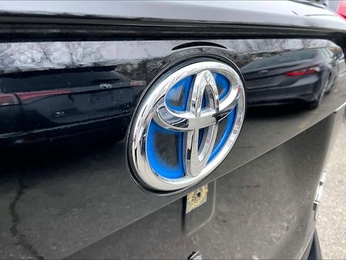 Certified 2024 Toyota RAV4 XLE image 29