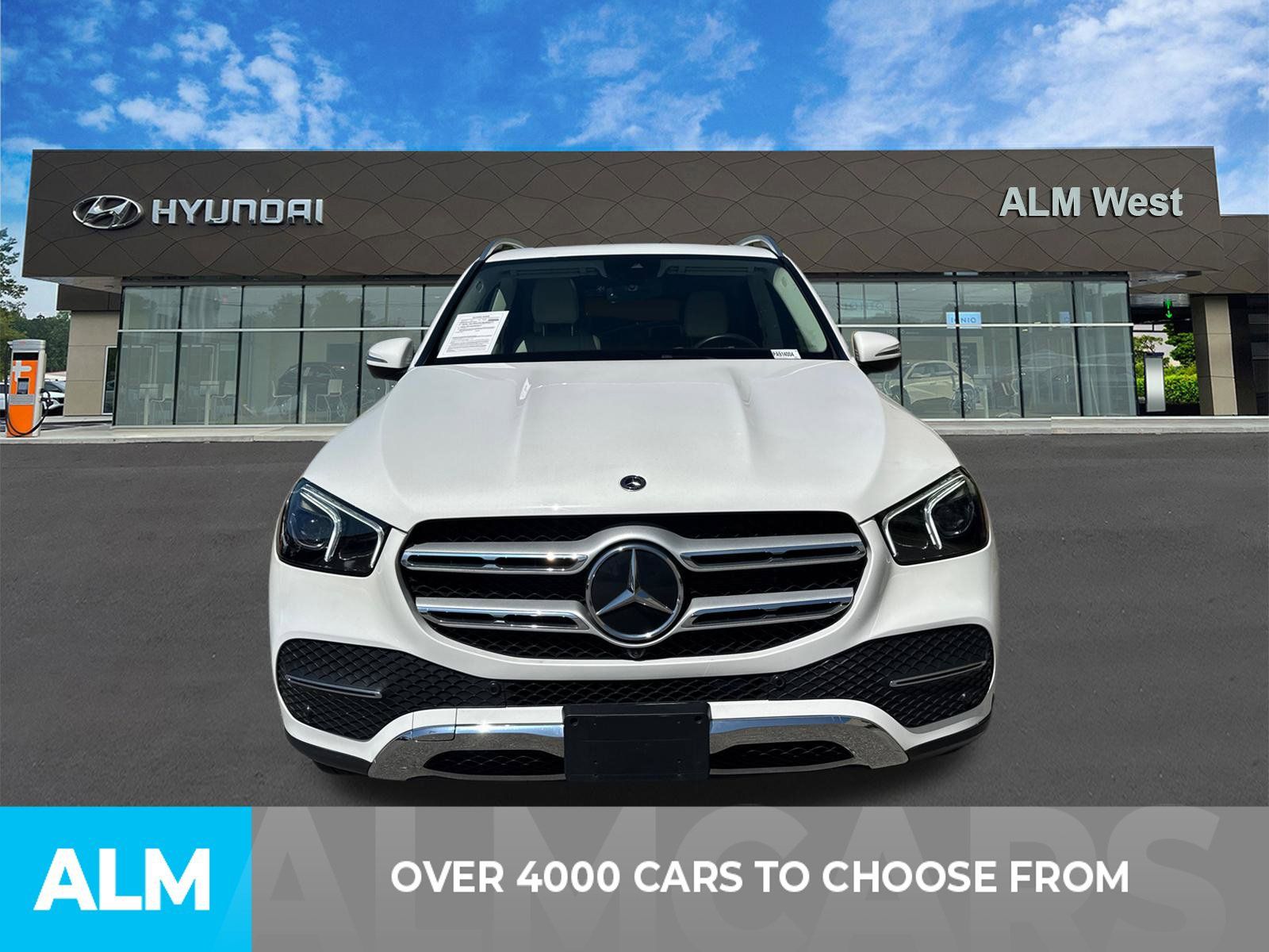 Used 2023 Mercedes-Benz GLE 350 4MATIC w/ Premium Package image 2