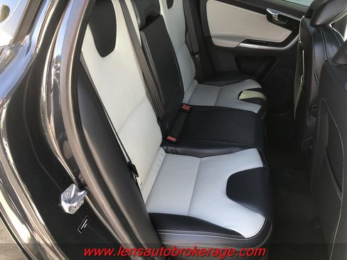 Used 2015 Volvo XC60 T6 Platinum image 21