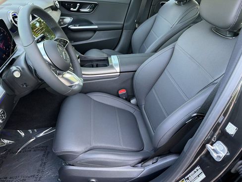 Used 2026 Mercedes-Benz C 300 4MATIC Sedan image 5