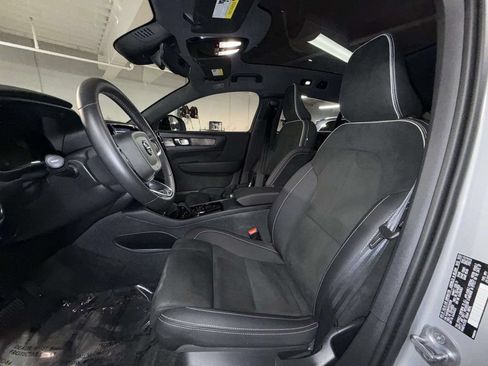 Used 2024 Volvo C40 P8 Recharge Ultimate w/ Protection Package Premier RWD image 2