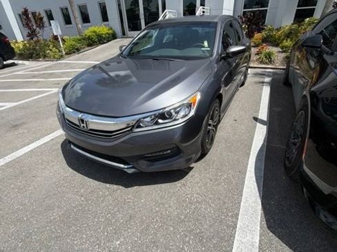 Used 2017 Honda Accord Sport image 1