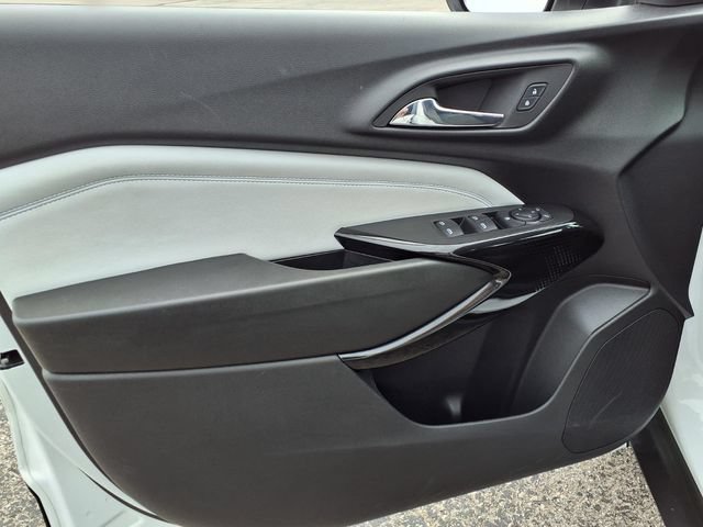 Used 2025 Chevrolet Trax LT FWD image 20