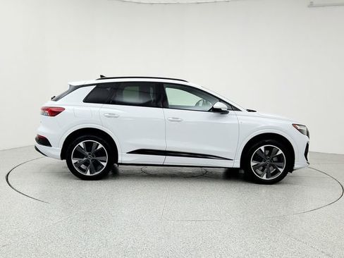 Used 2023 Audi Q4 e-tron Premium w/ Convenience Package image 4