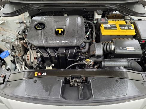 Used 2018 Hyundai Elantra SEL image 30