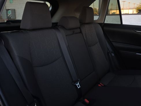 Used 2022 Toyota RAV4 XLE image 22