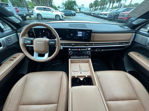 Used 2025 Hyundai Santa Fe Limited FWD image 22
