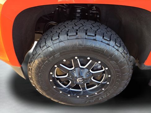 Used 2022 Chevrolet Colorado Z71 w/ Safety Package image 35