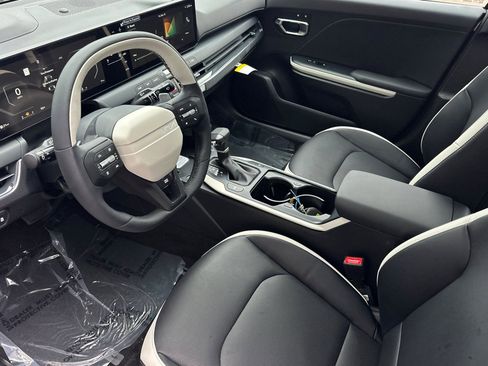 New 2026 Kia K4 GT-Line image 8