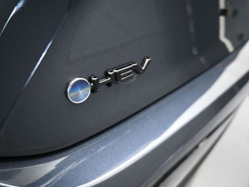 Used 2026 Toyota Camry SE image 11