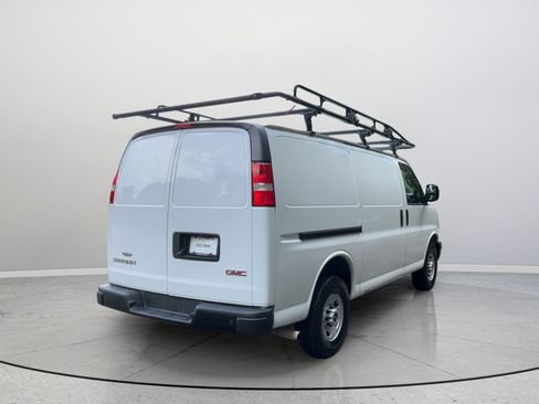 Used 2022 GMC Savana 2500 w/ Driver Convenience Package RWD image 7