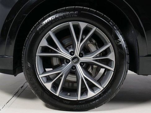 Certified 2023 Audi Q8 Premium w/ Black Optic Package image 32