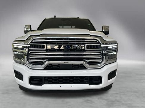 Used 2026 RAM 2500 Laramie AWD/4WD image 13