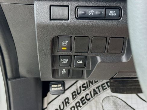 Used 2024 Nissan Frontier SV w/ Technology Package AWD/4WD image 10