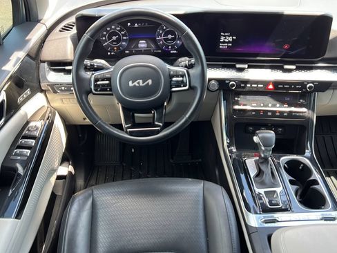 Used 2023 Kia Carnival SX Prestige FWD image 16