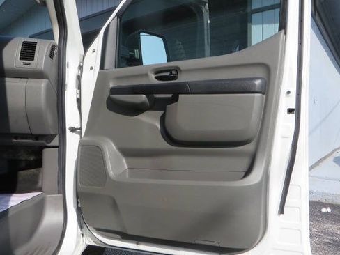 Used 2019 Nissan NV 2500 SV RWD image 21