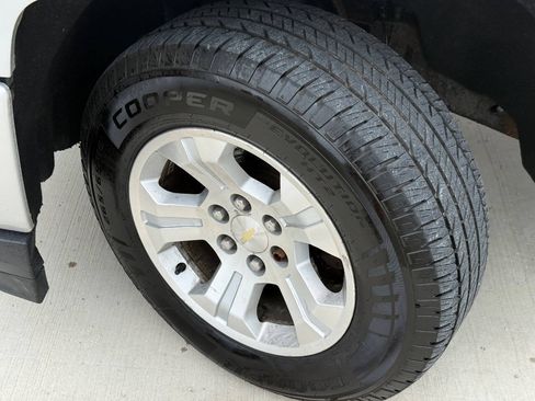 Used 2018 Chevrolet Silverado 1500 LT w/ All Star Edition AWD/4WD image 2