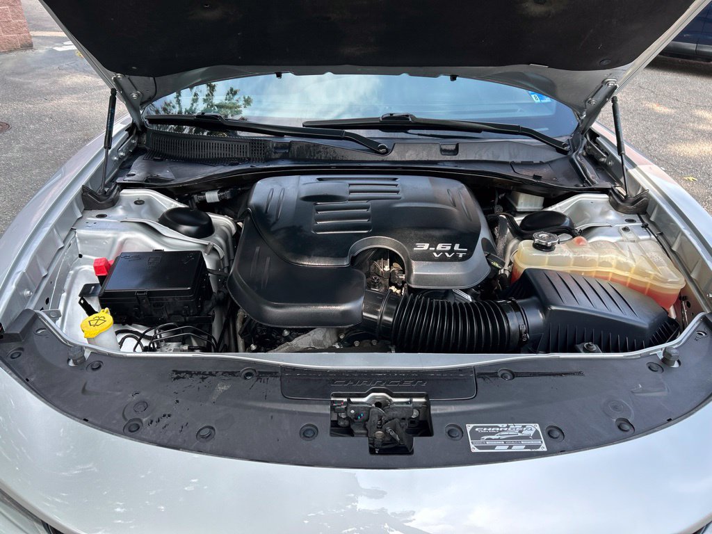 Used 2023 Dodge Charger SXT RWD image 10