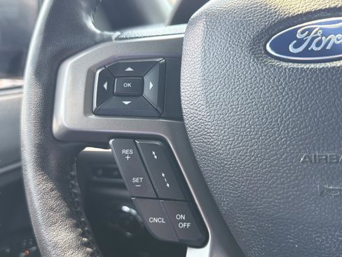 Used 2021 Ford Expedition Max XLT image 13