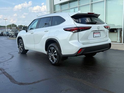 Used 2026 Toyota Highlander XLE AWD/4WD image 6